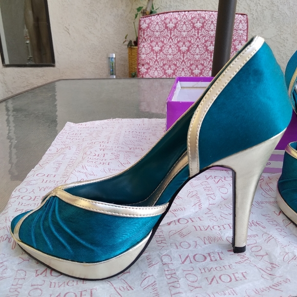 Charlotte Russe Shoes - Picture 4 of 8